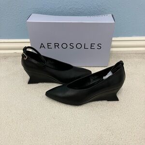 AEROSOLES Black Leather Pointed Toe Heels